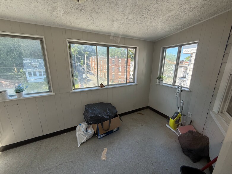 Building Photo - 348 Faneuil St