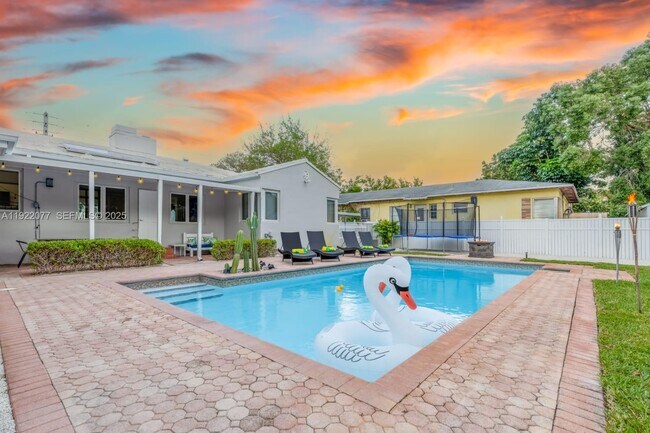 Building Photo - 1230 SW 22nd Terrace