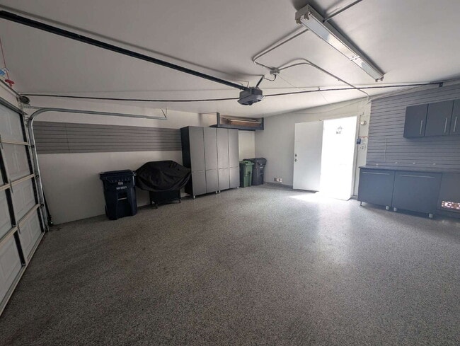 Building Photo - MOVE-IN READY - SPACIOUS 2-BEDROOM TOWNHOM...