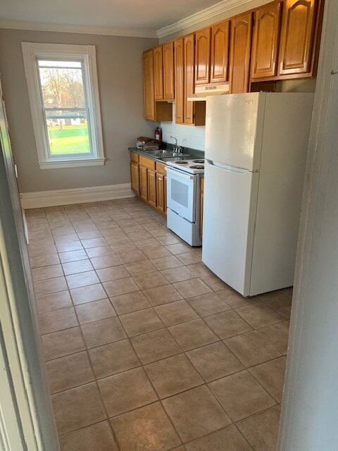 Building Photo - "Charming 1-Bedroom Haven with Gleaming Hardwood Floors in Seven Valleys!"