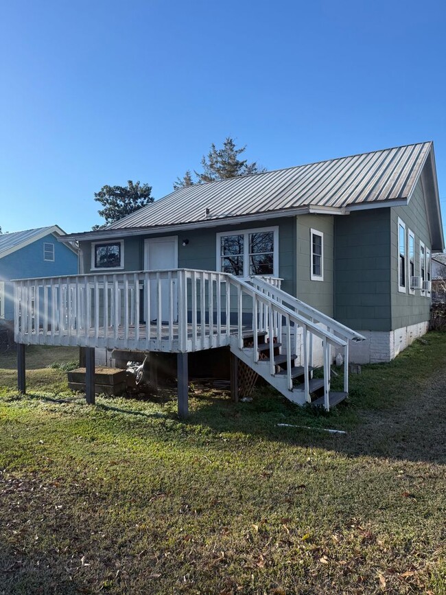 Building Photo - 2 bed, 1 bath home in Opelika