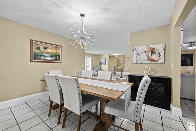 Building Photo - 13724 Lilac Pl