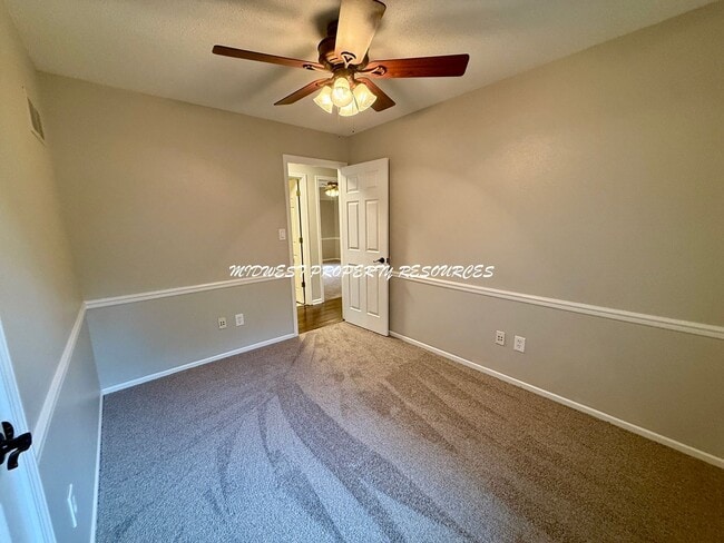 Building Photo - Newly Remodeled 3 Bed, 2.5 Bath Home with ...
