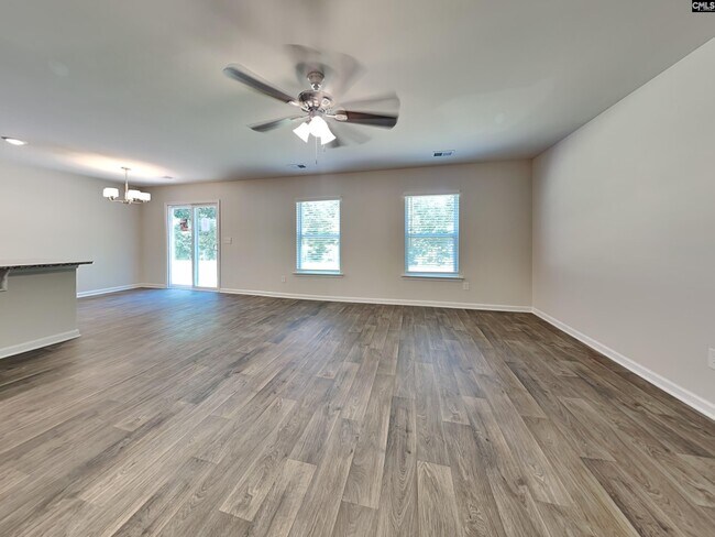 Building Photo - 105 Bent Holly Dr