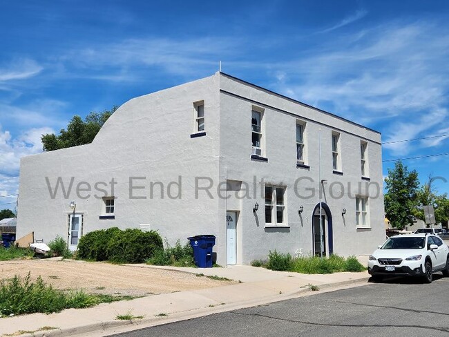 Building Photo - 105 S Harriet Ave