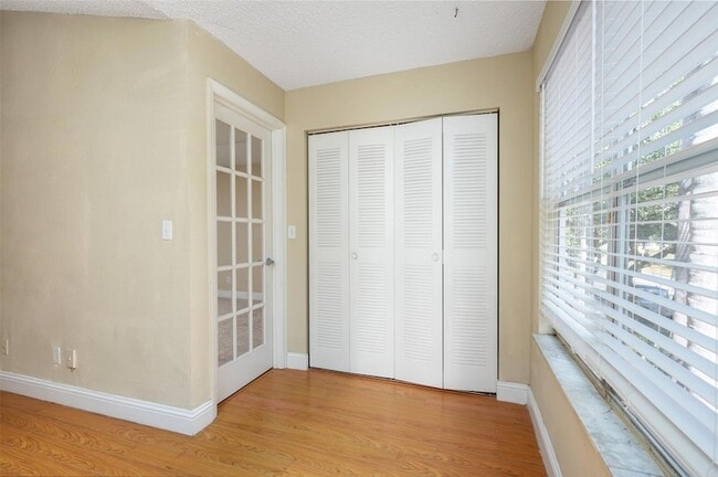 Building Photo - 731 Vista Isles Dr