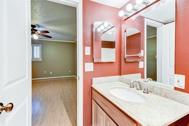 Building Photo - 3224 Timmons Ln