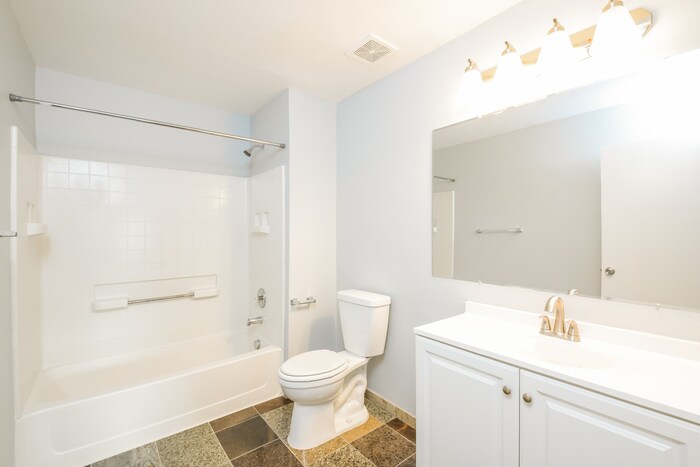 Building Photo - 4804 N Lisbon St