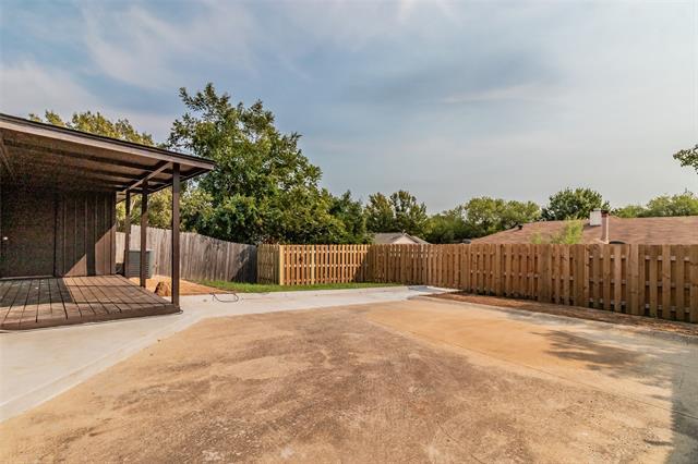 Building Photo - 2312 Shady Turf Dr
