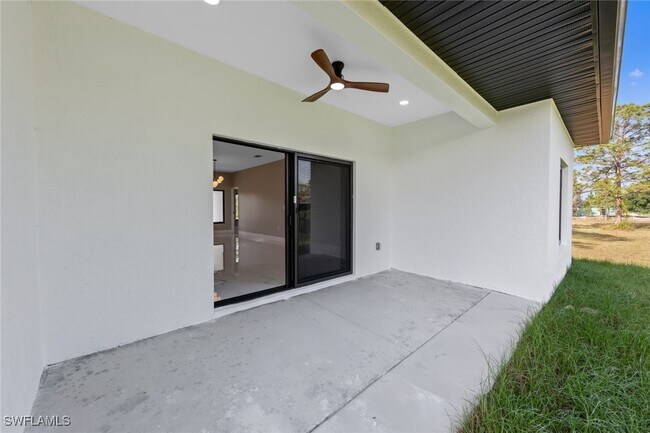 Building Photo - 1115 Ectone St E