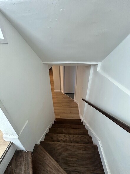 Building Photo - 6025 Fyler Ave