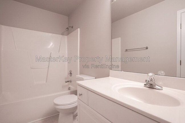 Building Photo - 1008 Knighthood Ln
