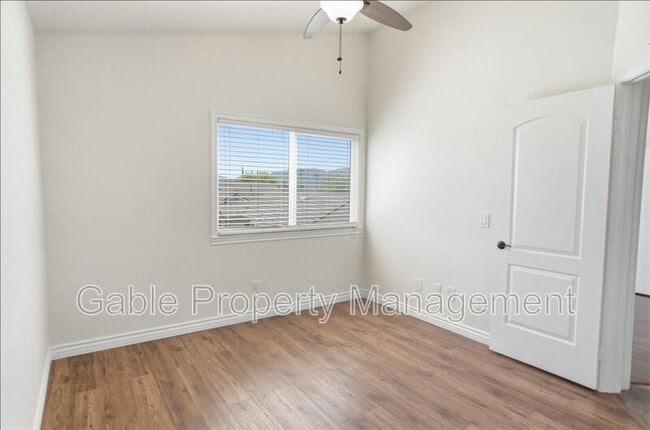 Building Photo - 28012 Florence Ln