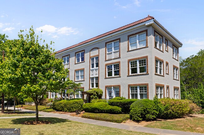 Building Photo - 7 Park Ln NE