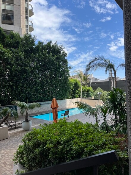 Building Photo - 10790 Wilshire Blvd