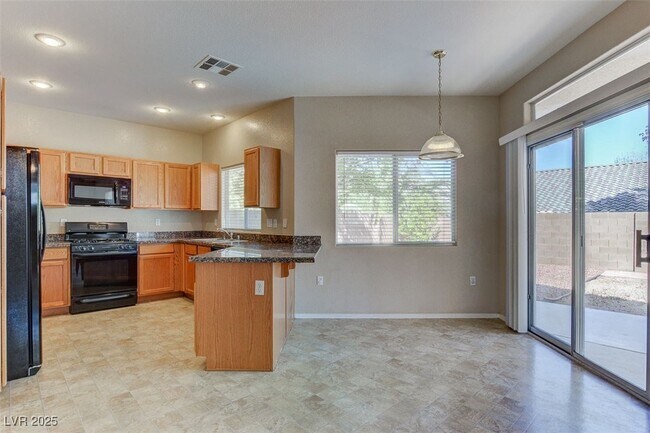 Building Photo - 10940 Salernes St