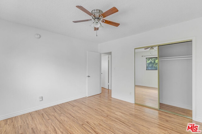 Building Photo - 1800 N Harvard Blvd