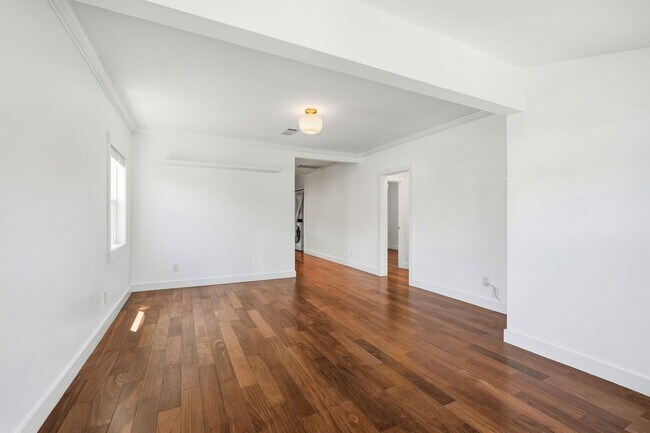 Building Photo - Beautiful Spacious 3-bedroom 2-Bath Home in Berkeley!