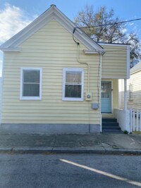 Building Photo - 155 Romney St