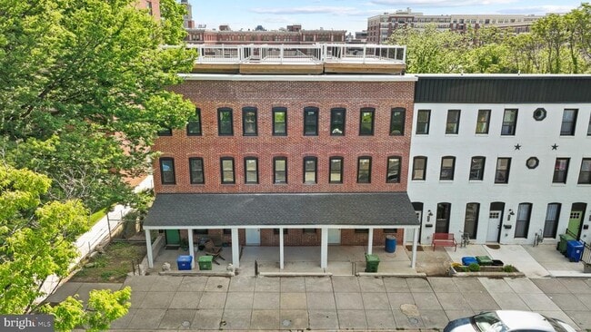 Building Photo - 3921 Roland Ave
