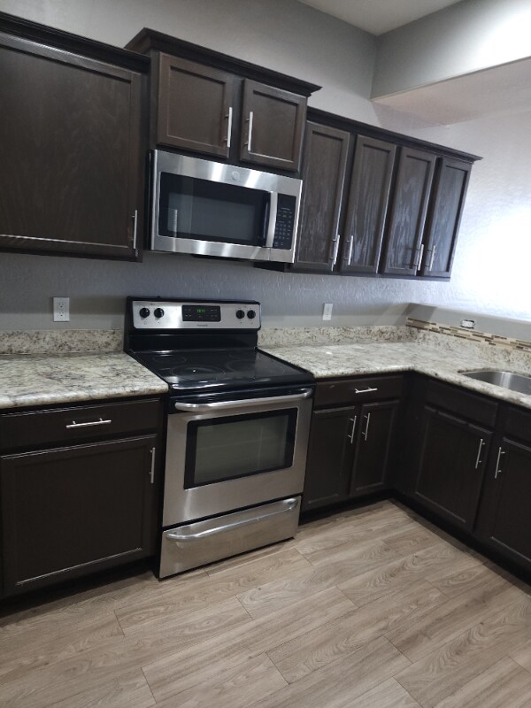 Primary Photo - 21655 N 36th Ave
