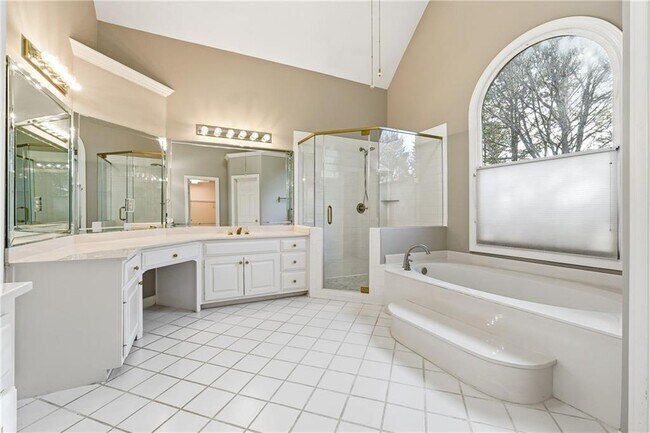 Building Photo - 5020 Greatwood Ln