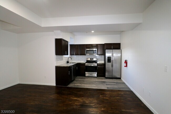 Building Photo - 14 Gouverneur St