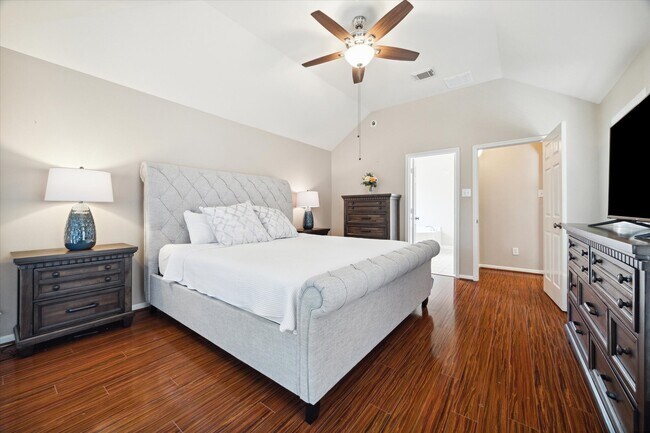 Building Photo - 18703 Summercliff Ln