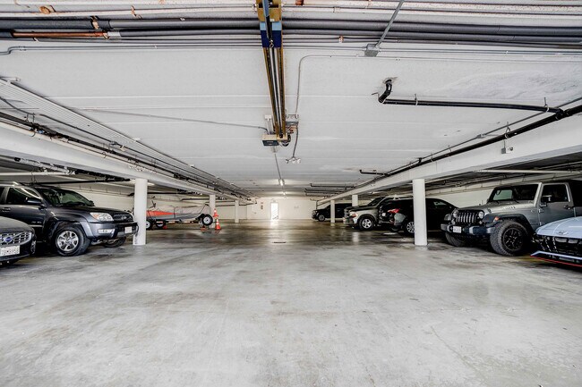 Building Photo - 832 13th St