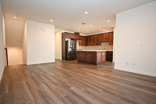 Building Photo - Beautiful Modern 3BR Home in the Heart of Milpitas