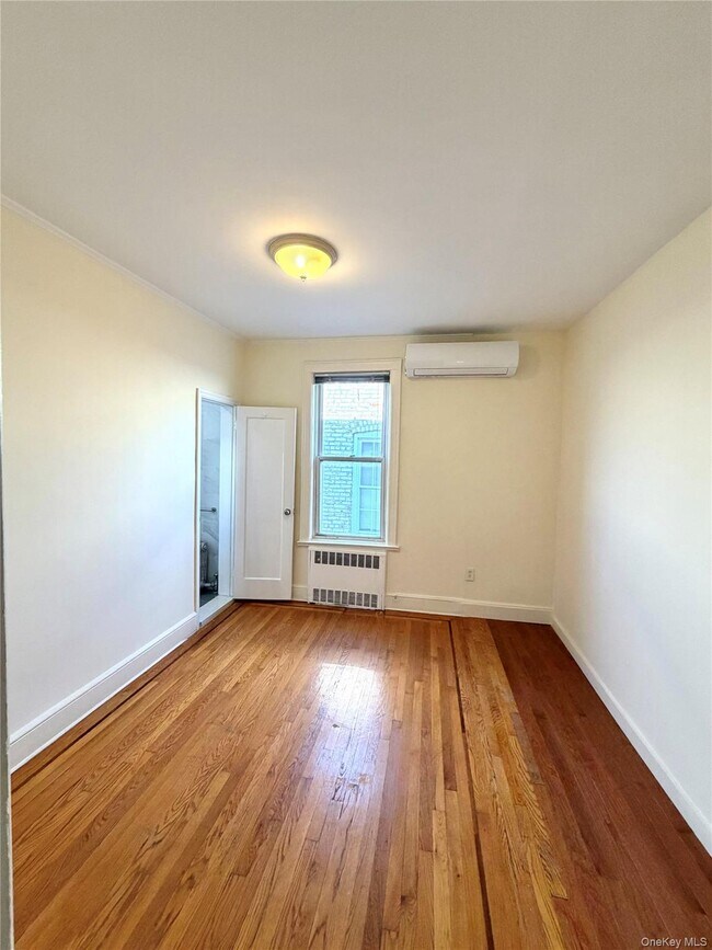 Building Photo - 30-06 85th St