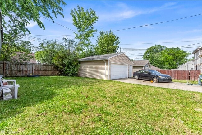 Building Photo - 21106 Gardenview Dr