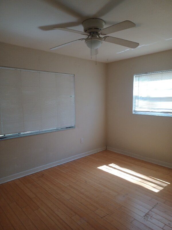 Building Photo - 1334 24th St