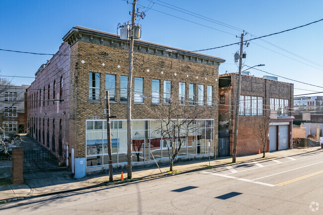 Primary Photo - Castleberry Lofts