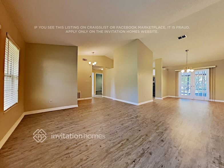 Building Photo - 439 Meander Dr N