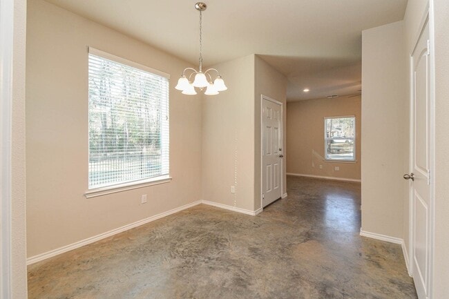 Building Photo - 20211 Hemlock Ln