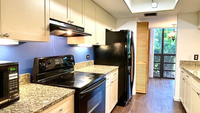Primary Photo - 7539 Greenlake Way