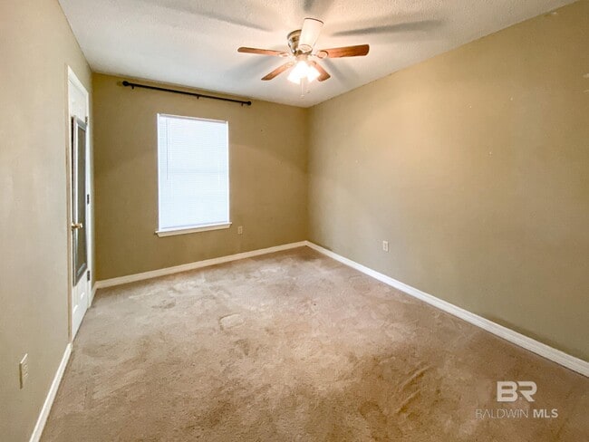 Building Photo - 21846 Mahan Dr