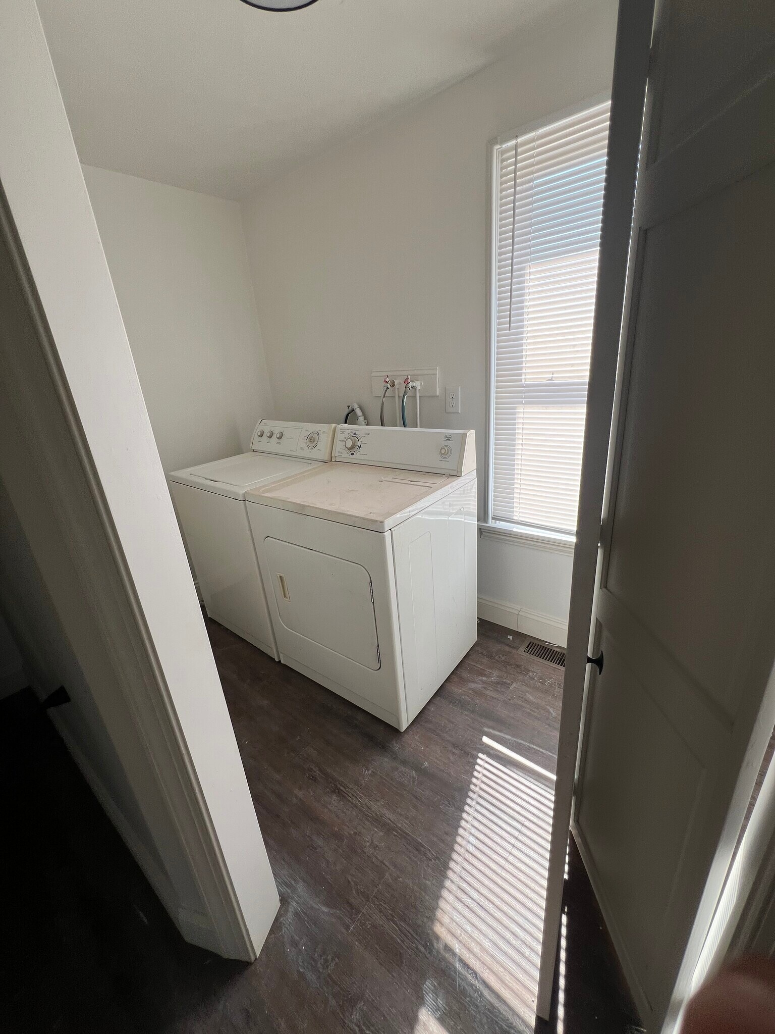 Laundry room - 1-2 W Hanover St