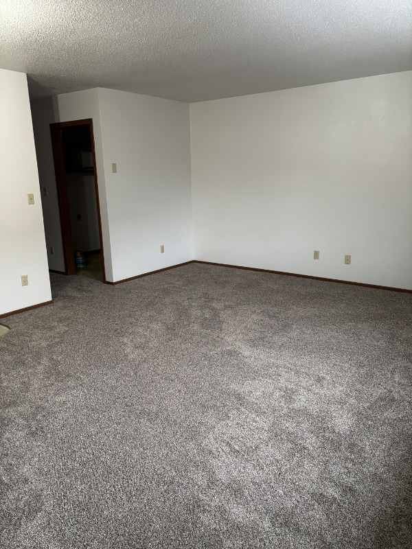 Building Photo - 640 E Hudson St