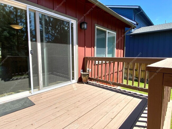 Building Photo - Charming Updated Home in Bend’s Old Farm D...