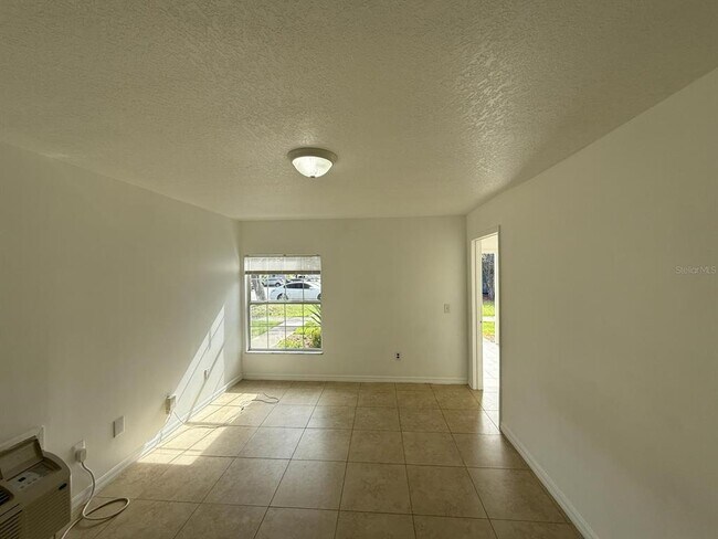 Building Photo - 316 Mango Dr