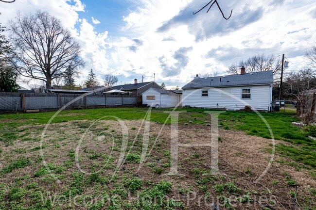 Building Photo - 1432 Bonsella St