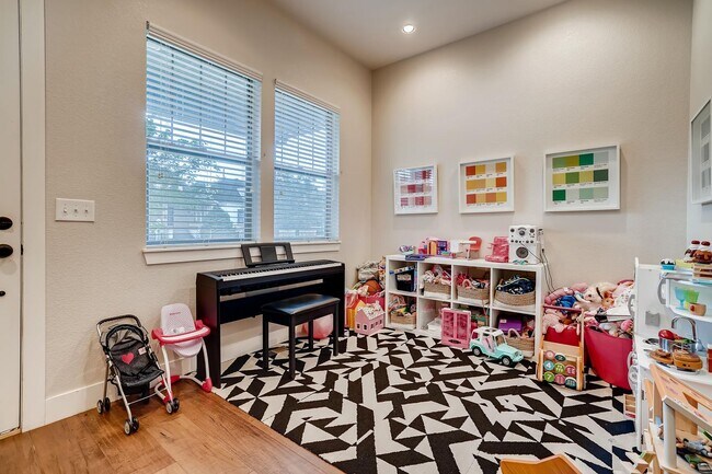 Building Photo - About This Property!