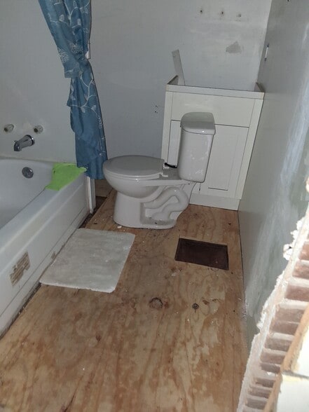 Building Photo - 1245 N Union St