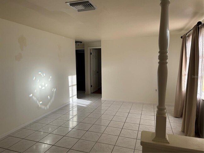 Building Photo - 1253 Chelsea Ln