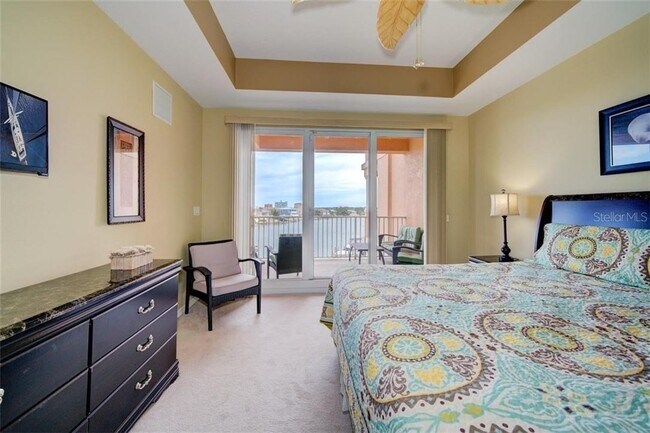 Building Photo - 530 S Gulfview Blvd