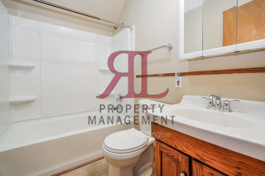 Building Photo - 1104 Pennsylvania Ave