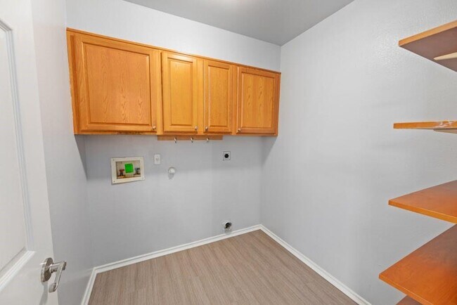 Building Photo - 12816 Dwight Eisenhower St