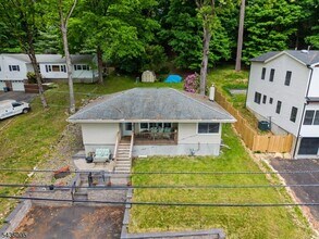 Building Photo - 14 Valley View Dr